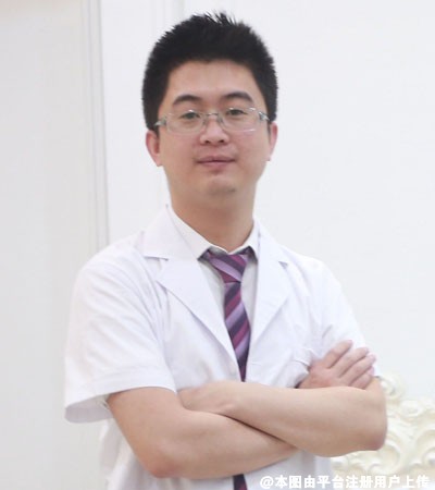 张伟彬