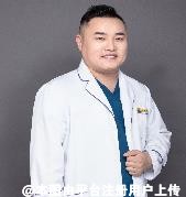李伟