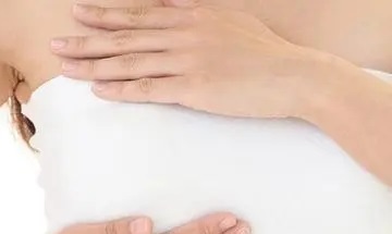 很可能你的乳房只是假性️下垂 只要积极改善你还能再一次挺胸做人