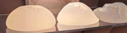 隆胸术前必看！查验医生资质证书：你的安全与美丽，从这一步开始守护
