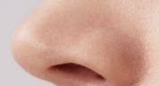 鼻翼矫正手术：鼻孔变形风险全解析
